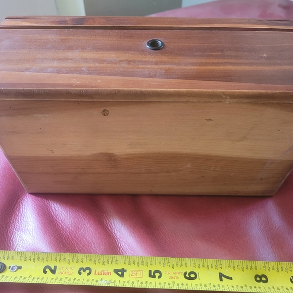 Wooden Storage Box Lane Cedar - Picture 6 of 9